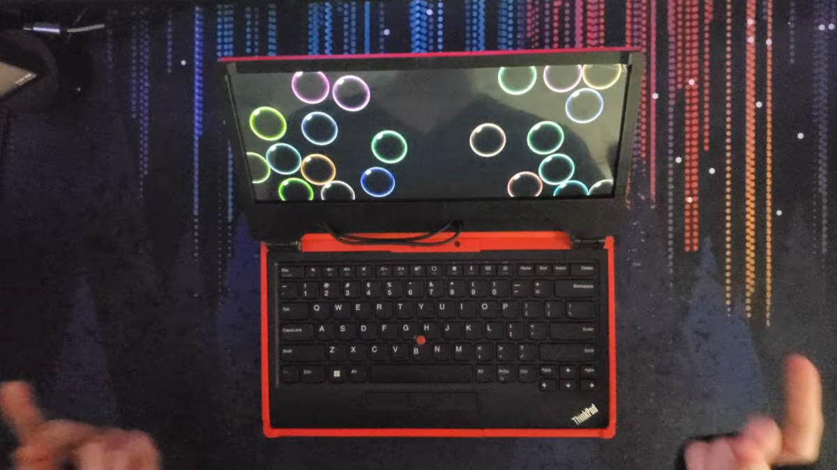 Кейс с RGB-подсветкой и клавиатурой ThinkPad конструкция