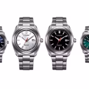 Четыре наручных часы Citizen AW1900 с металлическим браслетом