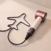 Дорожный фен Dyson Supersonic розового цвета