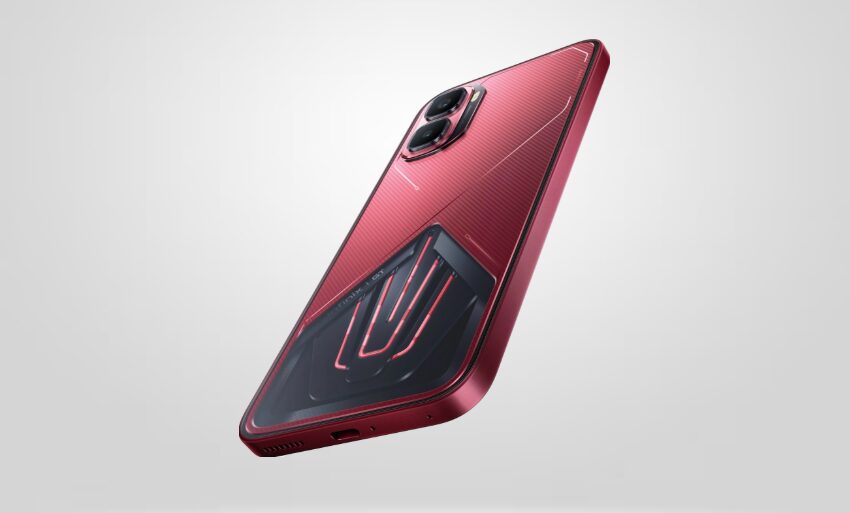 красный смартфон Infinix GT 50 Pro с задним стеклом