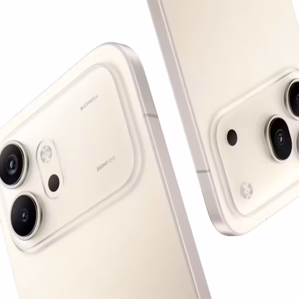 Камеры Honor 600 и 600 Pro на задней панели телефона