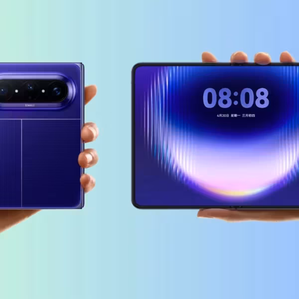 Huawei Pura X Max с камерой и дисплеем