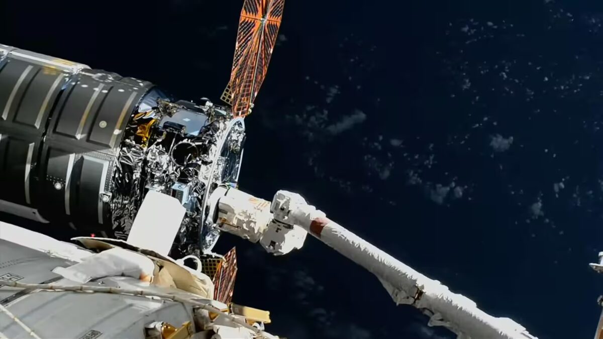 Космический корабль Cygnus XL уходит из космоса