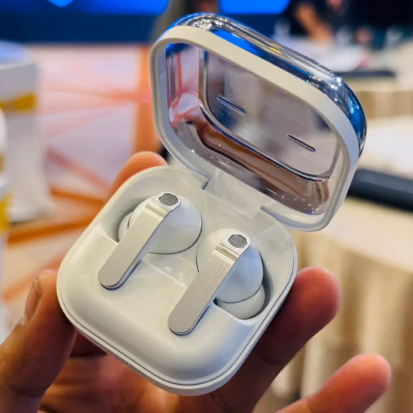 Samsung наушники с костной проводимостью внутри кейса