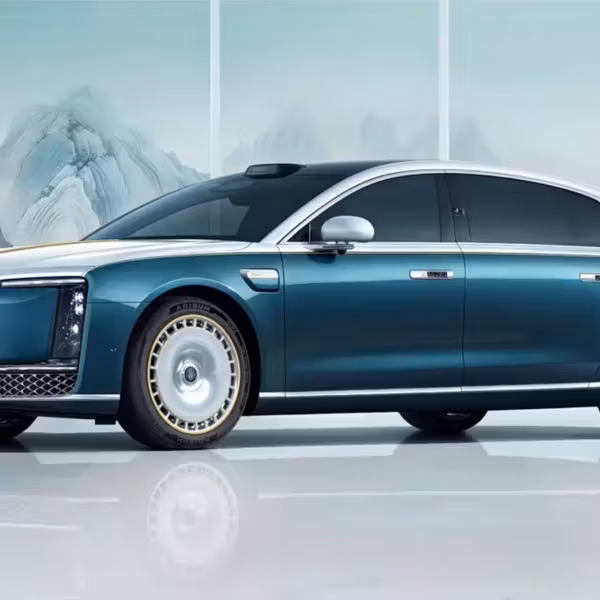 Maextro открыла предзаказ на седан S800 за 1,6 млн юаней