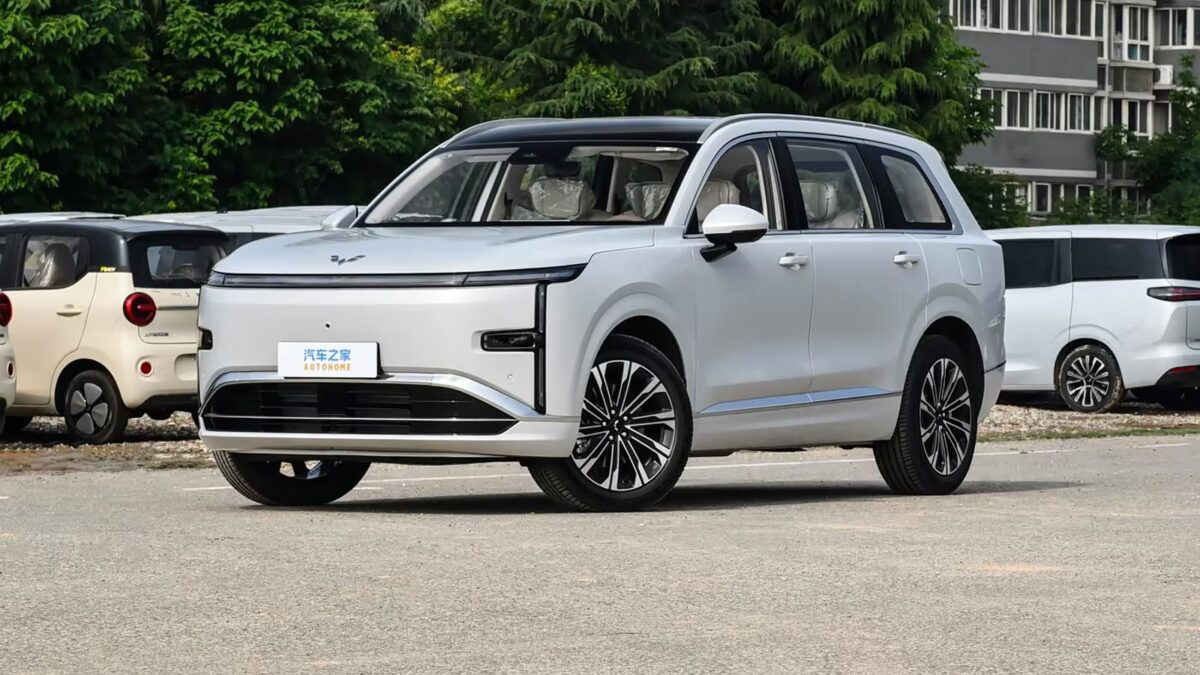 новый электромобиль Wuling Starlight L электрокар