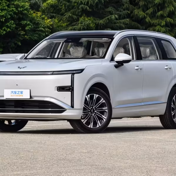 новый электромобиль Wuling Starlight L электрокар