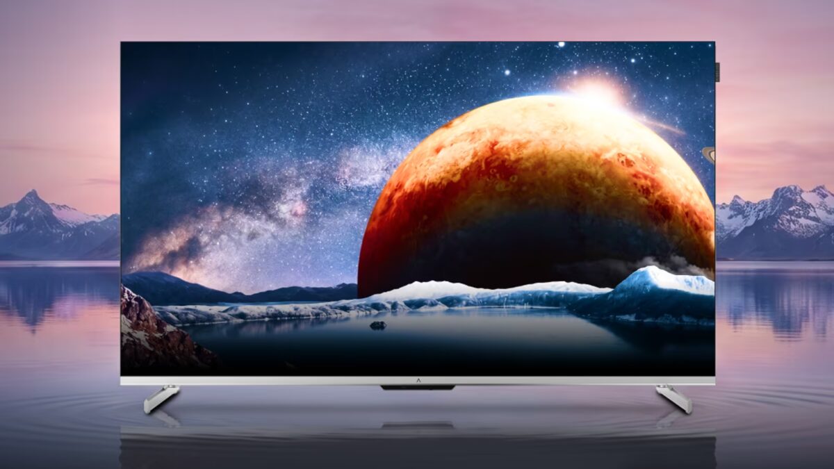 Дигма Про Smart TV с изображением планеты