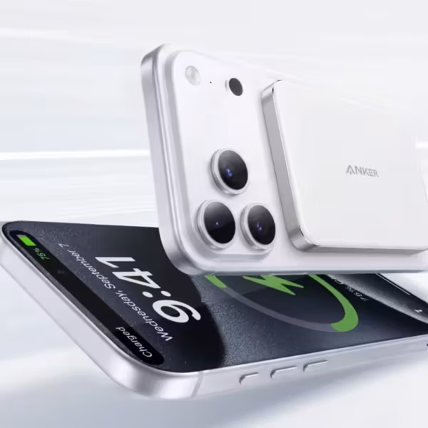 Телефон и аккумулятор Anker Nano Power Bank