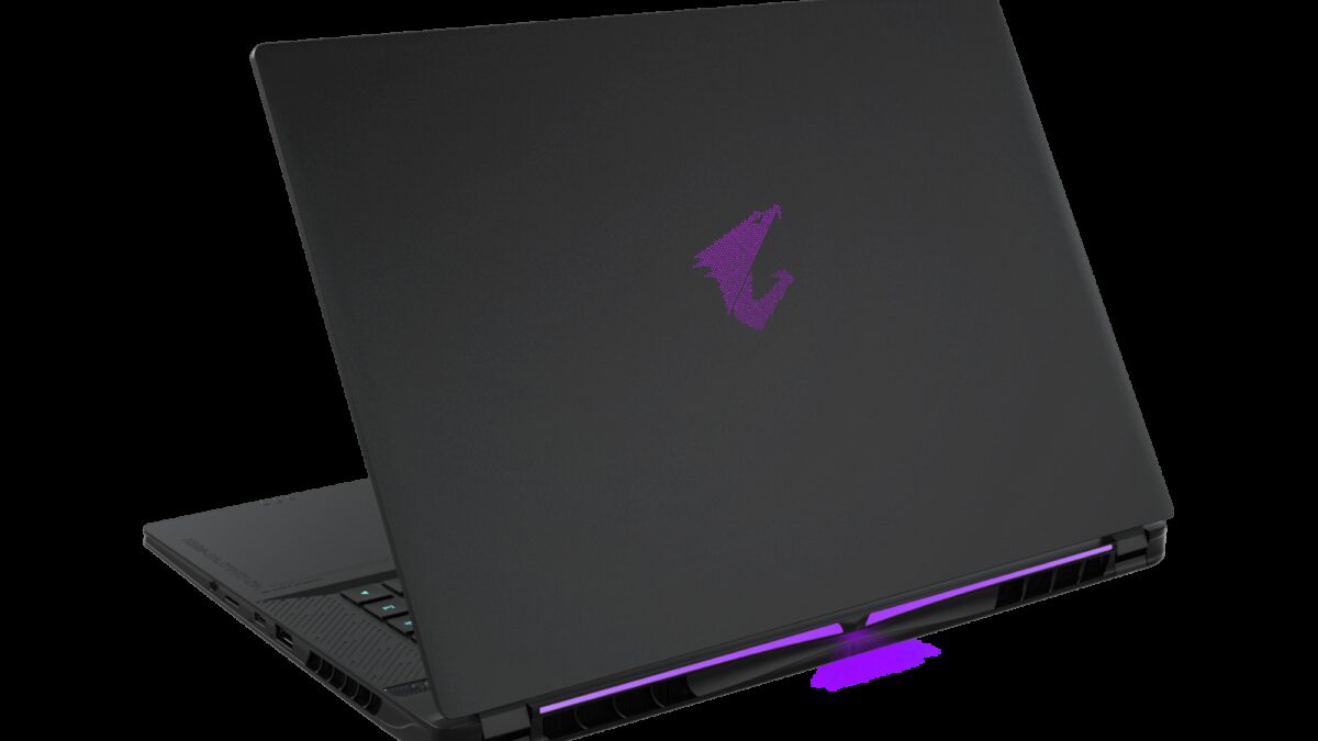 Ноутбук AORUS MASTER 16 2026 с RGB-подсветкой