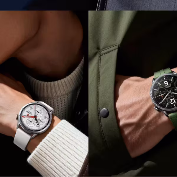 Две умные часы Xiaomi Watch S5 на руке