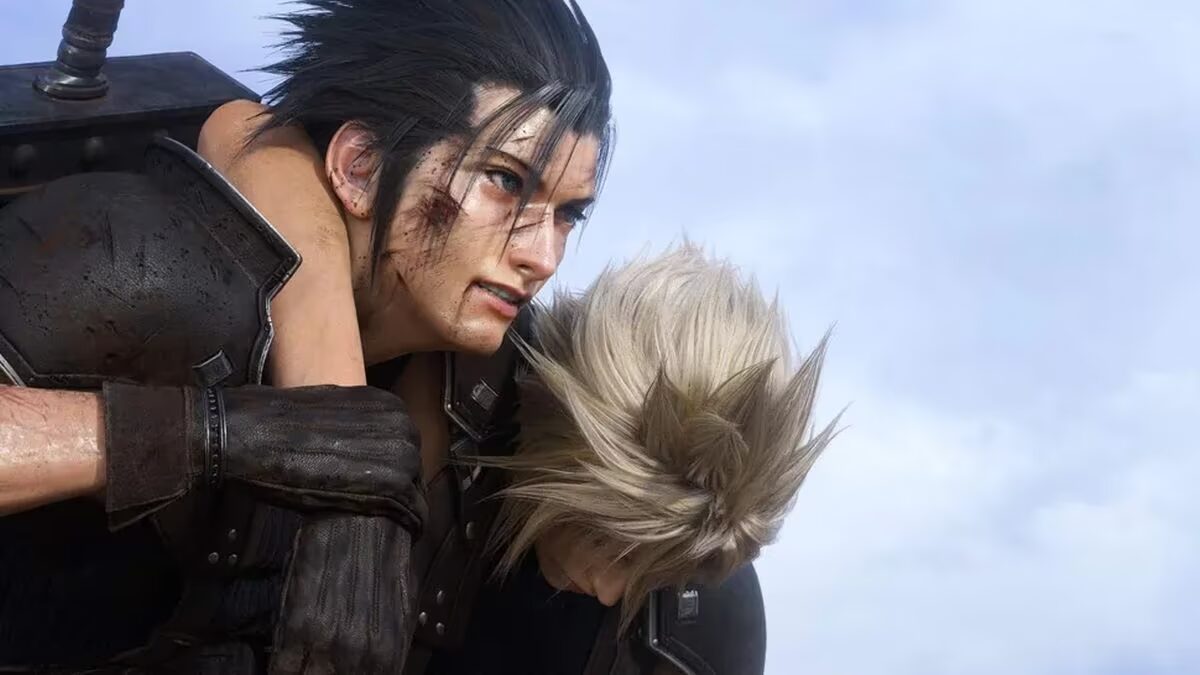 Персонажи из Final Fantasy с оружием в руке