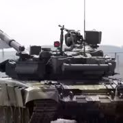 Экипажи Т-90М и Т-72Б3 доработали «Тучу» для защиты от дронов