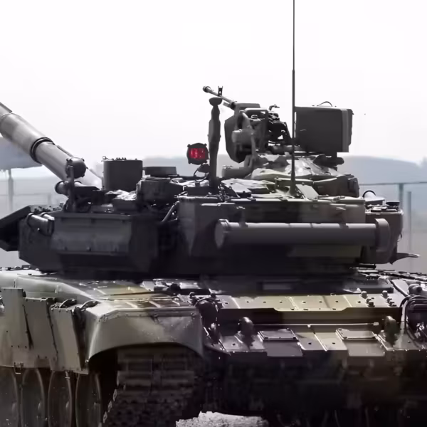 Экипажи Т-90М и Т-72Б3 доработали «Тучу» для защиты от дронов