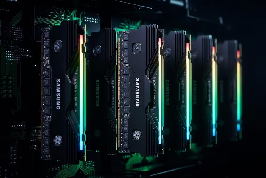 Память Samsung с разноцветной подсветкой и логотипом