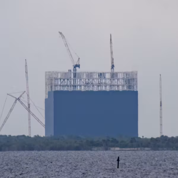 SpaceX показала ход строительства Gigabay для Starship