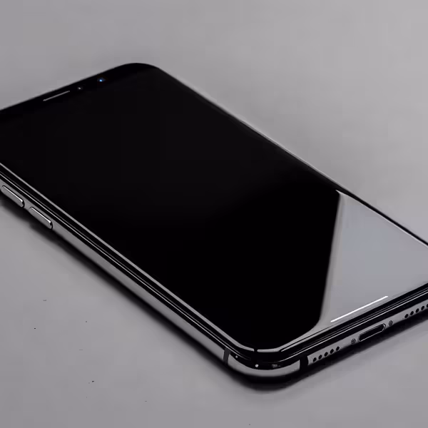 Модель iPhone 19 Pro с черным экраном и металлическим корпусом