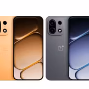 Два смартфона OnePlus Turbo 6X Pro разные цвета