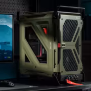 Корпус Warthog от Corsair с ручками и вентиляторами