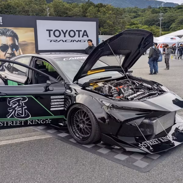 Дрифткар Toyota Camry на стенде