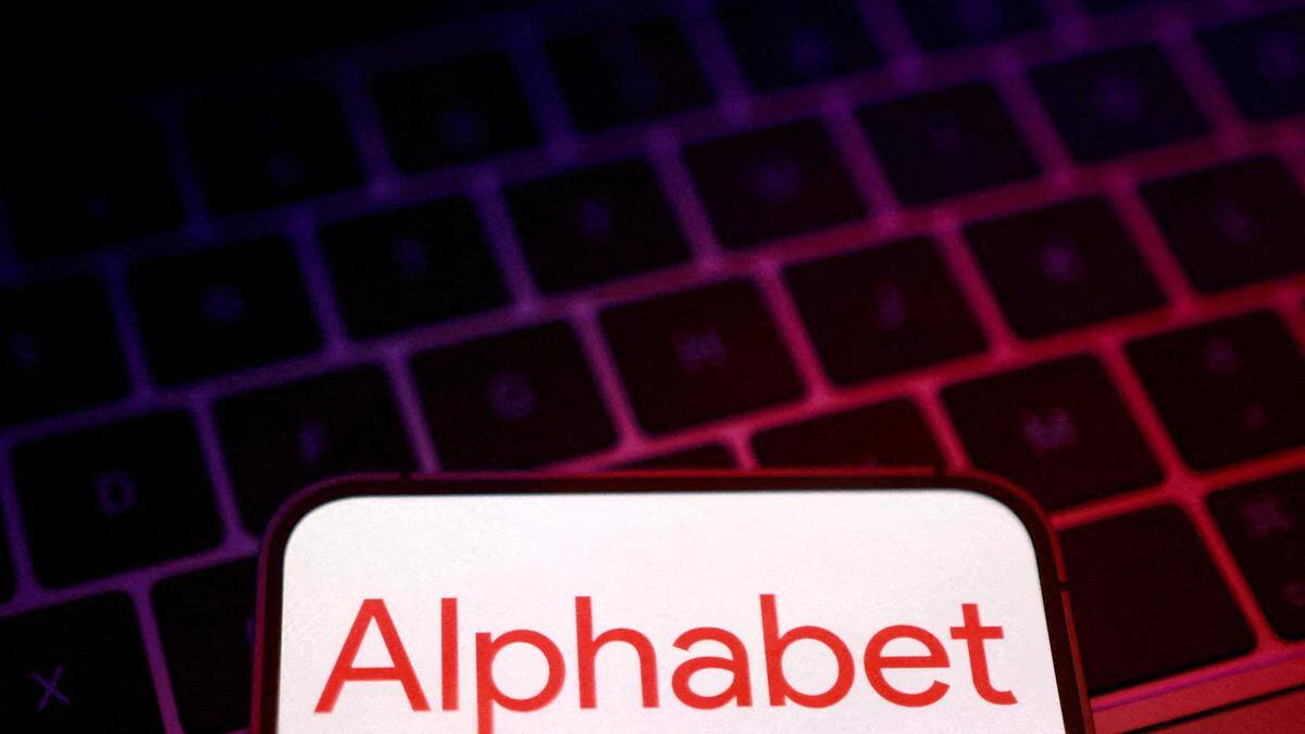 Google заказала у Intel выпуск 3 млн ИИ-чипов к 2028 году