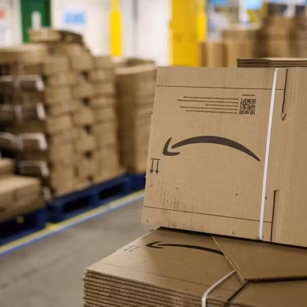 Коробки на складе Amazon Proteus робот
