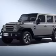 Внедорожник BAW 212 T01 с черным и серым кузовом