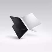 Два ноутбука Asus ProArt P16 и P14, открытые, черный и серебристый