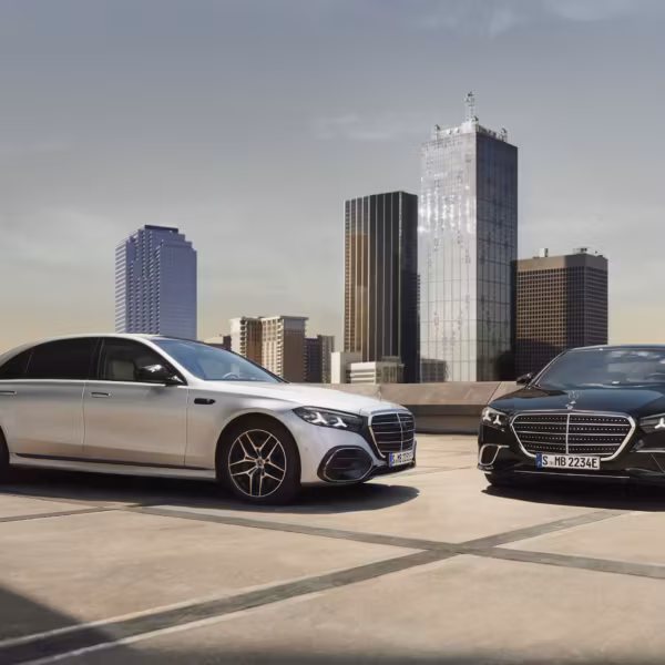 Седан Mercedes-Benz S-Class 2026 оценили в России в 32,9 млн