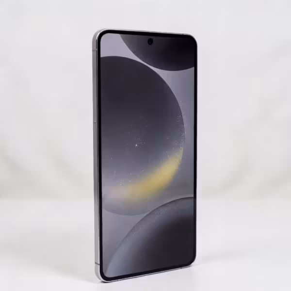 Современный смартфон Redmi Ultra с большим экраном
