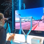 Samsung Display показала микродисплей OLEDoS на 40 000 нит