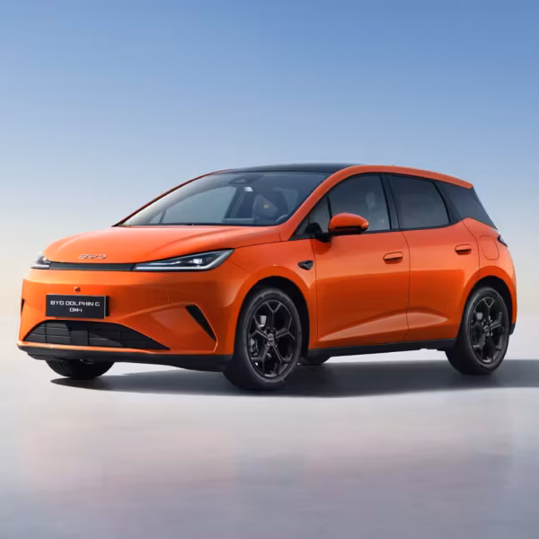 Красный гибридный хэтчбек BYD Dolphin G DM-i