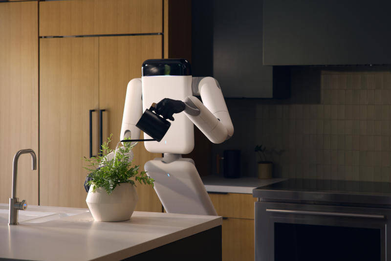 Genesis AI показала робота Eno на колёсной платформе