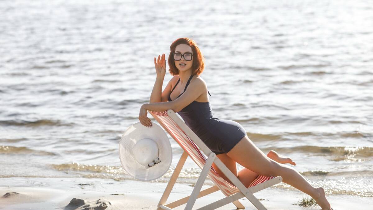 Мама Дяди Федора из «Простоквашино» отдыхает в Сочи — косплей Анны Шаховской 18+