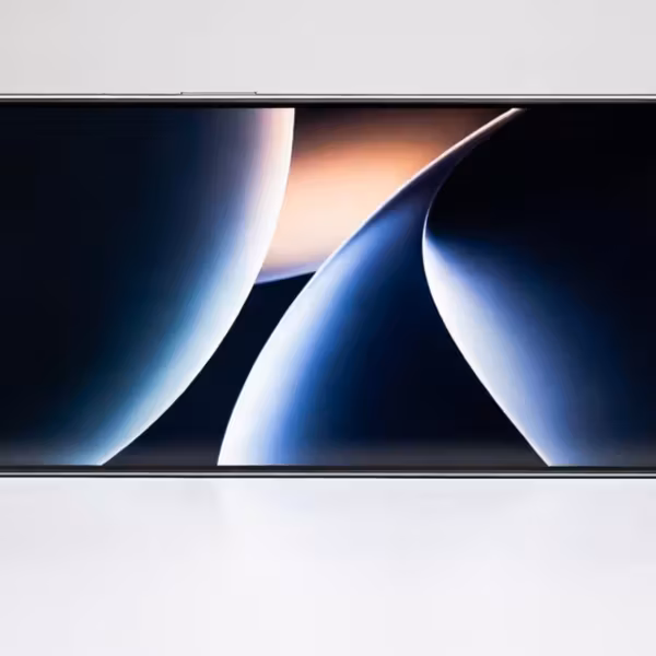 смартфон Xiaomi 18 Pro один неактивный экран