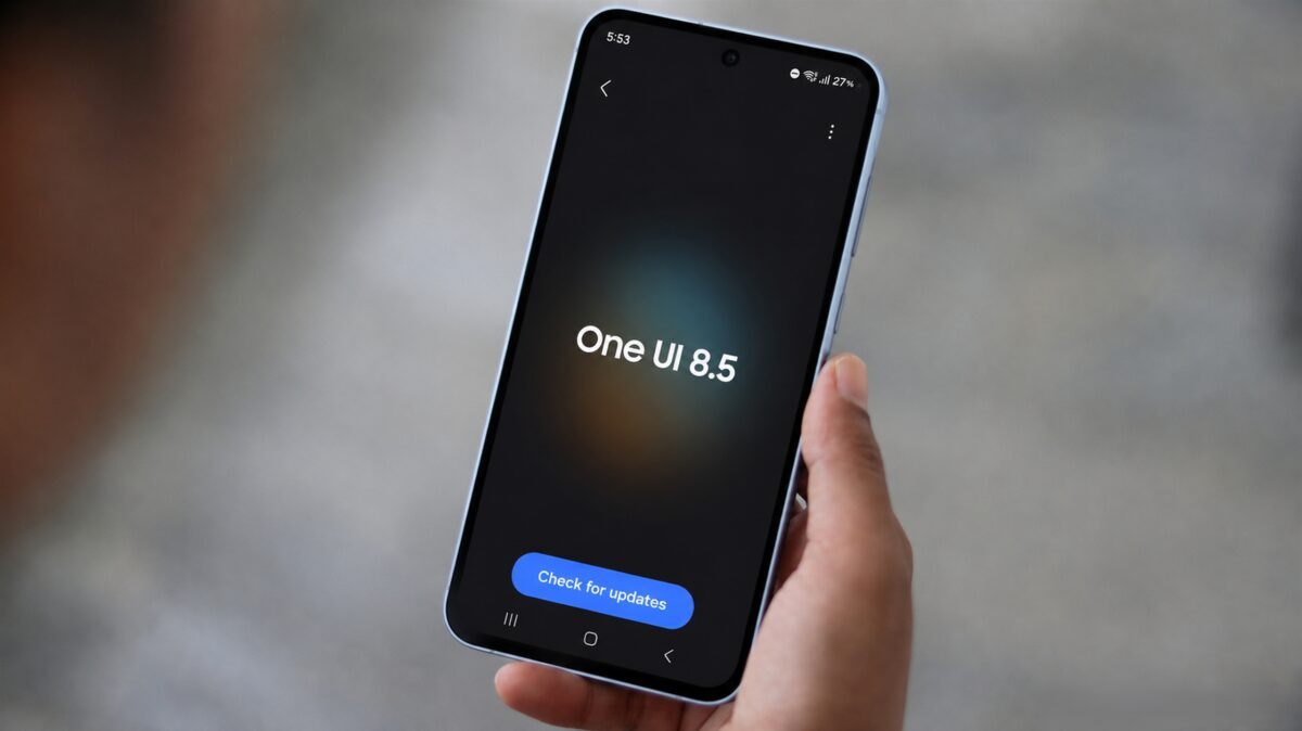 Samsung завершила выпуск One UI 8.5 для 54 устройств Galaxy 1 смартфон Samsung Galaxy с экраном One UI 8.5 на нем