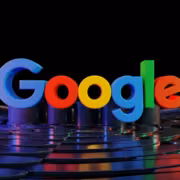 Логотип Google на черном фоне. Google потеряла исследователей Gemini