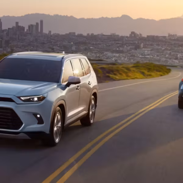 Фары и решётка передней части Toyota и Nissan