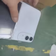 В сети показали макет складного iPhone с Touch ID
