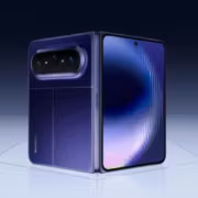 Складной смартфон с широким экраном Huawei Mate X3