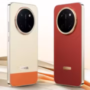 Четыре смартфона Honor X80 Pro Max разных цветов