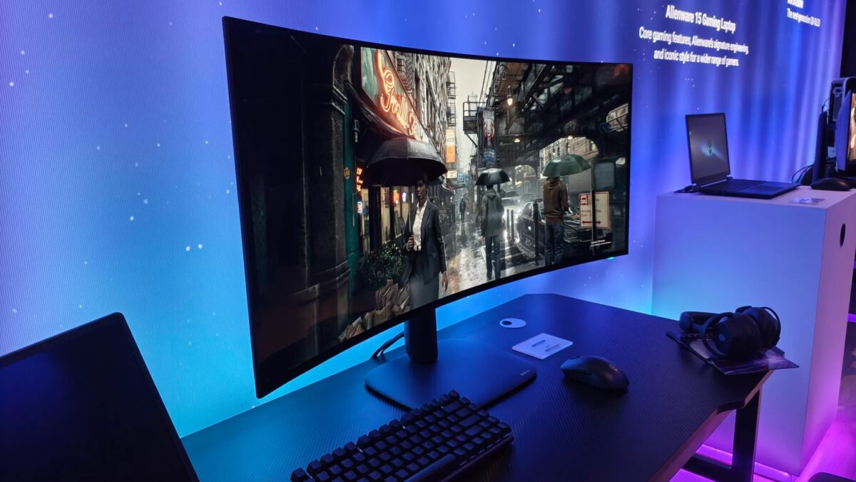 Настройка монитора Alienware 15 Gaming Laptop и клавиатура