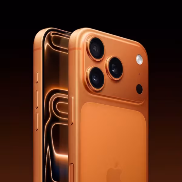 Задняя камера iPhone 14 Pro в оранжевом цвете