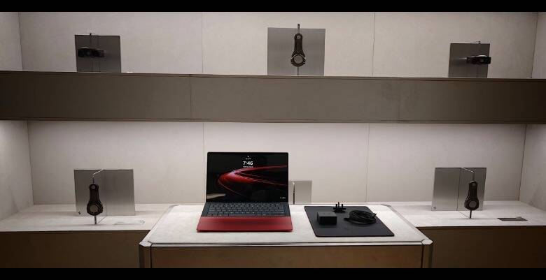 ноутбук HP Ferrari AI PC на дисплее показан