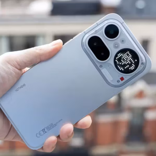 Смартфон Nothing Phone 4b с большой главной камерой