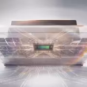 Открытая плата Nvidia RTX Spark с радиаторами и вентиляторами