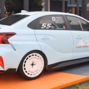 АвтоВАЗ показал гоночную Lada Iskra TMS на 218 сил