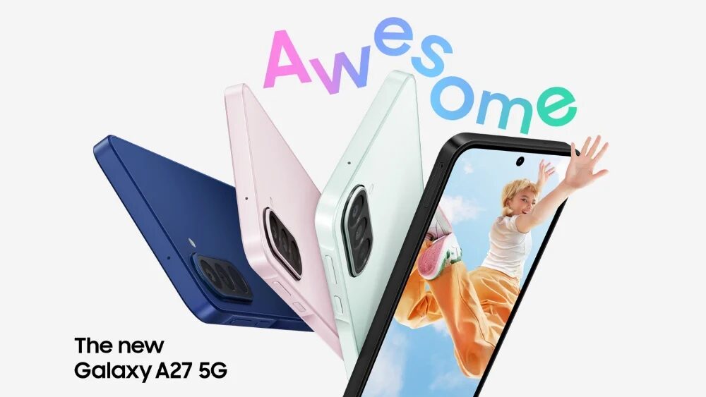Три цветных смартфона Samsung Galaxy A27 5G на белом фоне