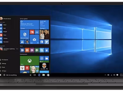 Ноутбук с открытым рабочим столом Windows 10 модель Lenovo