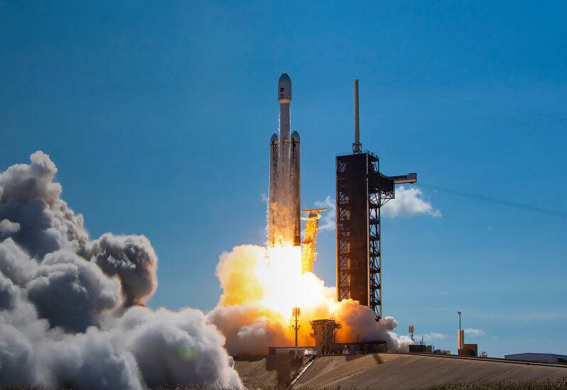Акции SpaceX остановили рост после ралли на 42% с IPO
